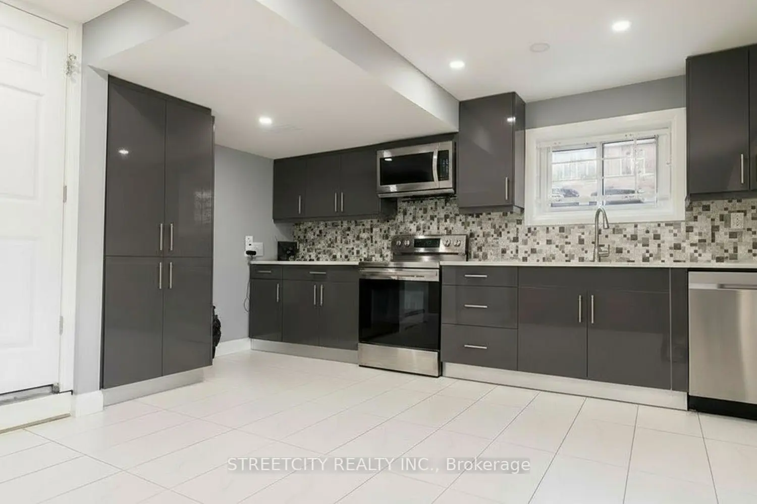 Additional image 8 of 43 Renny Crescent