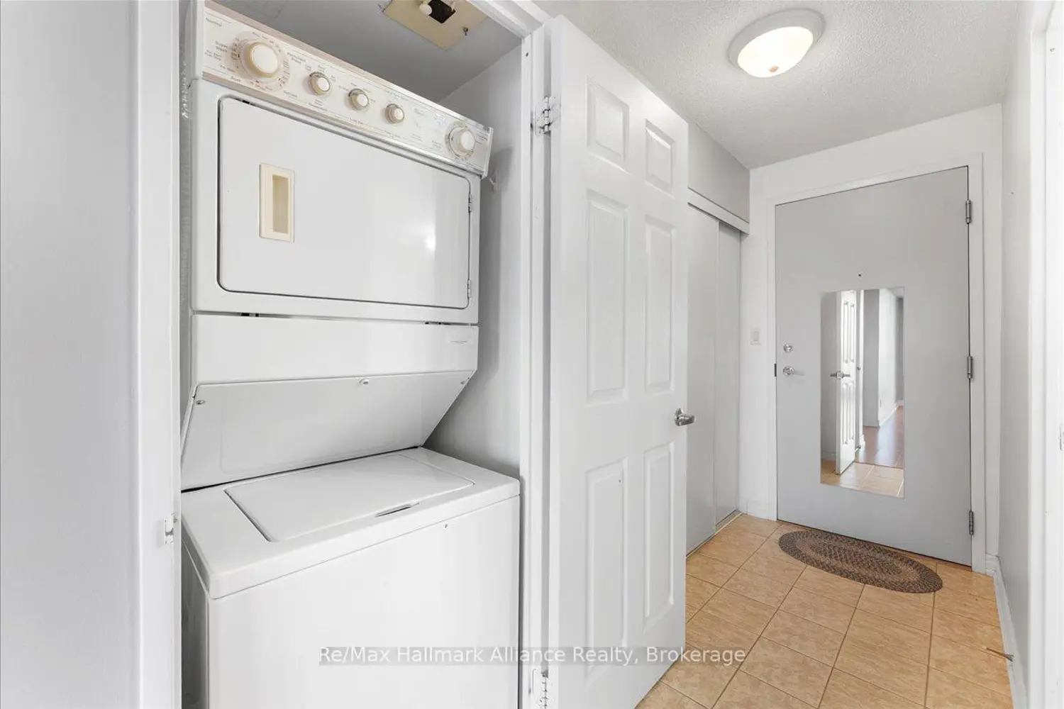 Additional image 13 of 1369 Bloor Street 910