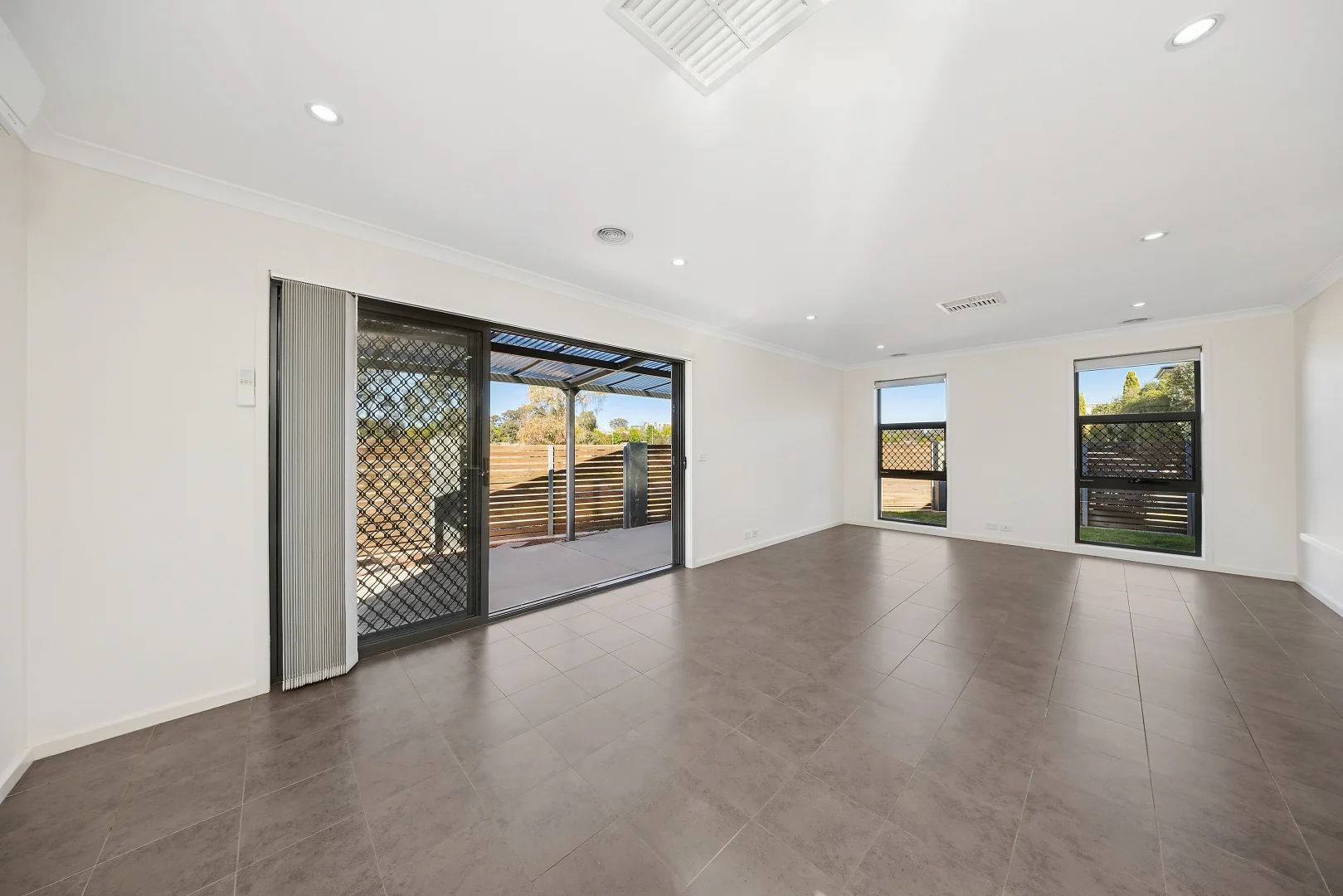 Additional image 5 of Forde ACT 2914