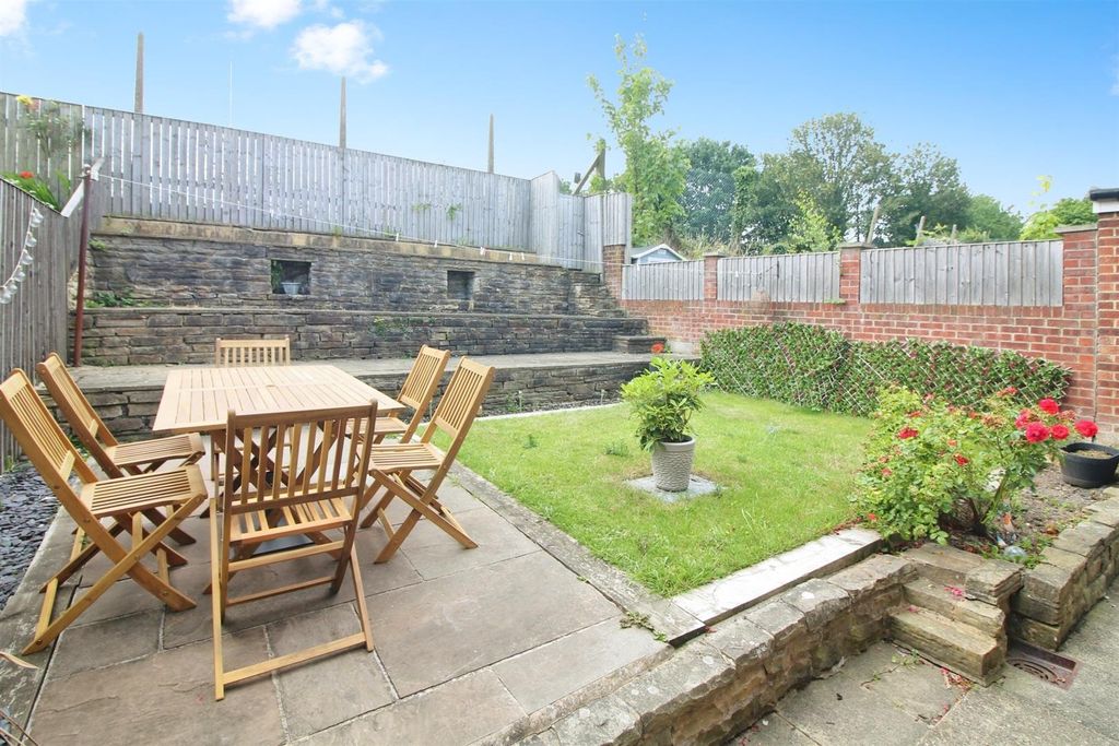 Additional image 13 of 3 bed semi-detached house for saleThe Oval, Rothwell, Leeds LS26
