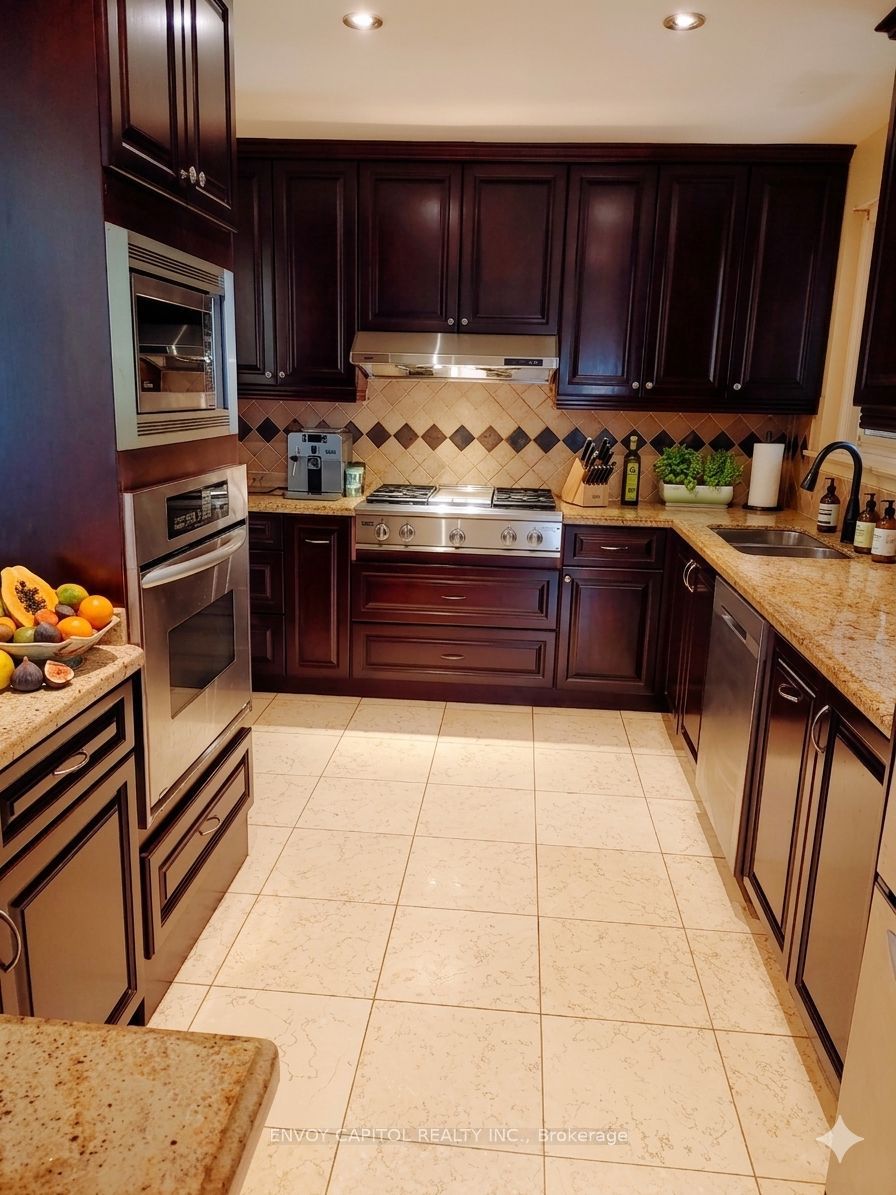 Additional image 6 of 86 West Deane Park Drive, Toronto, ON, M9B 2S3