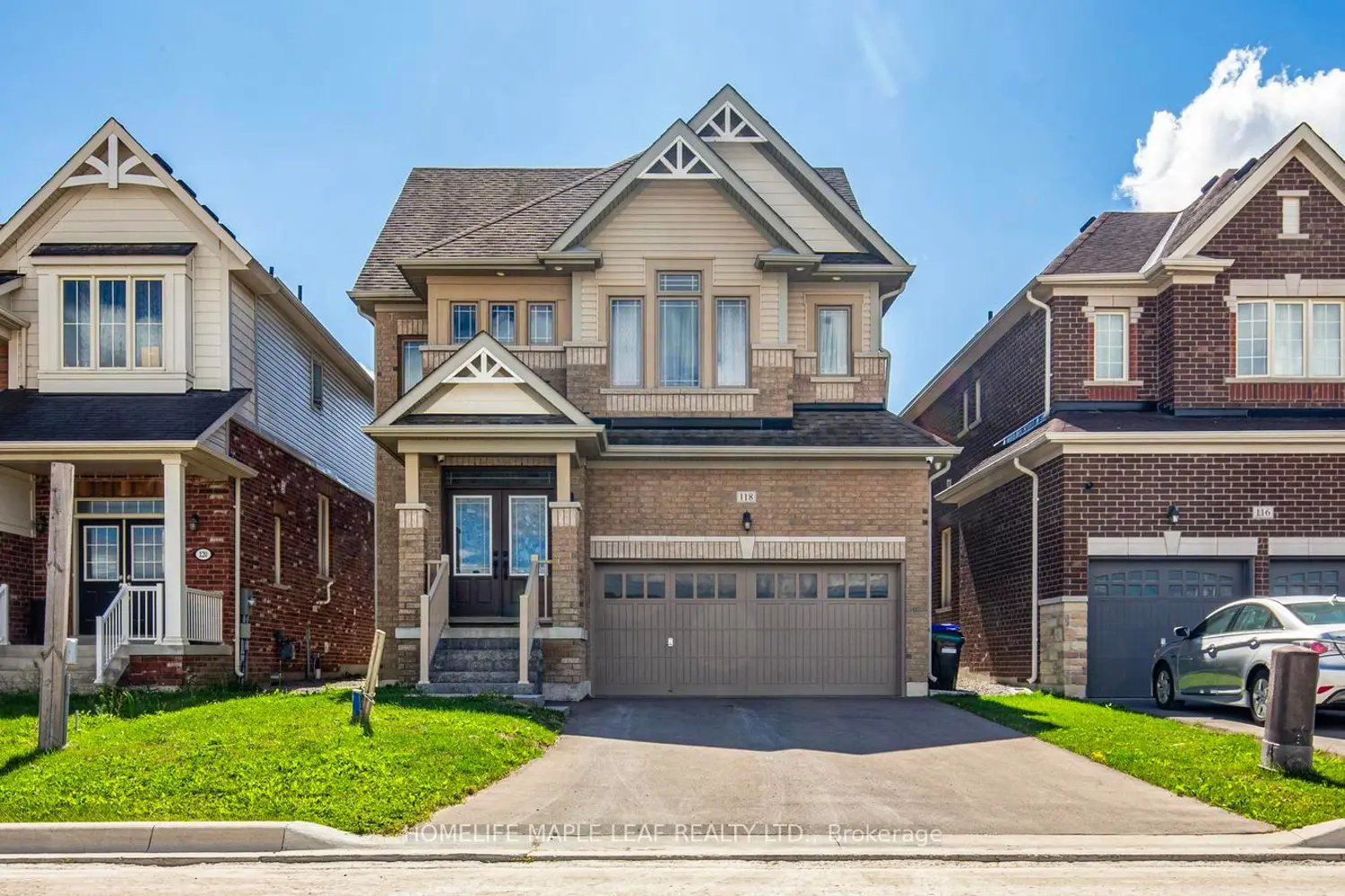 118 Lorne Thomas Place photo 2