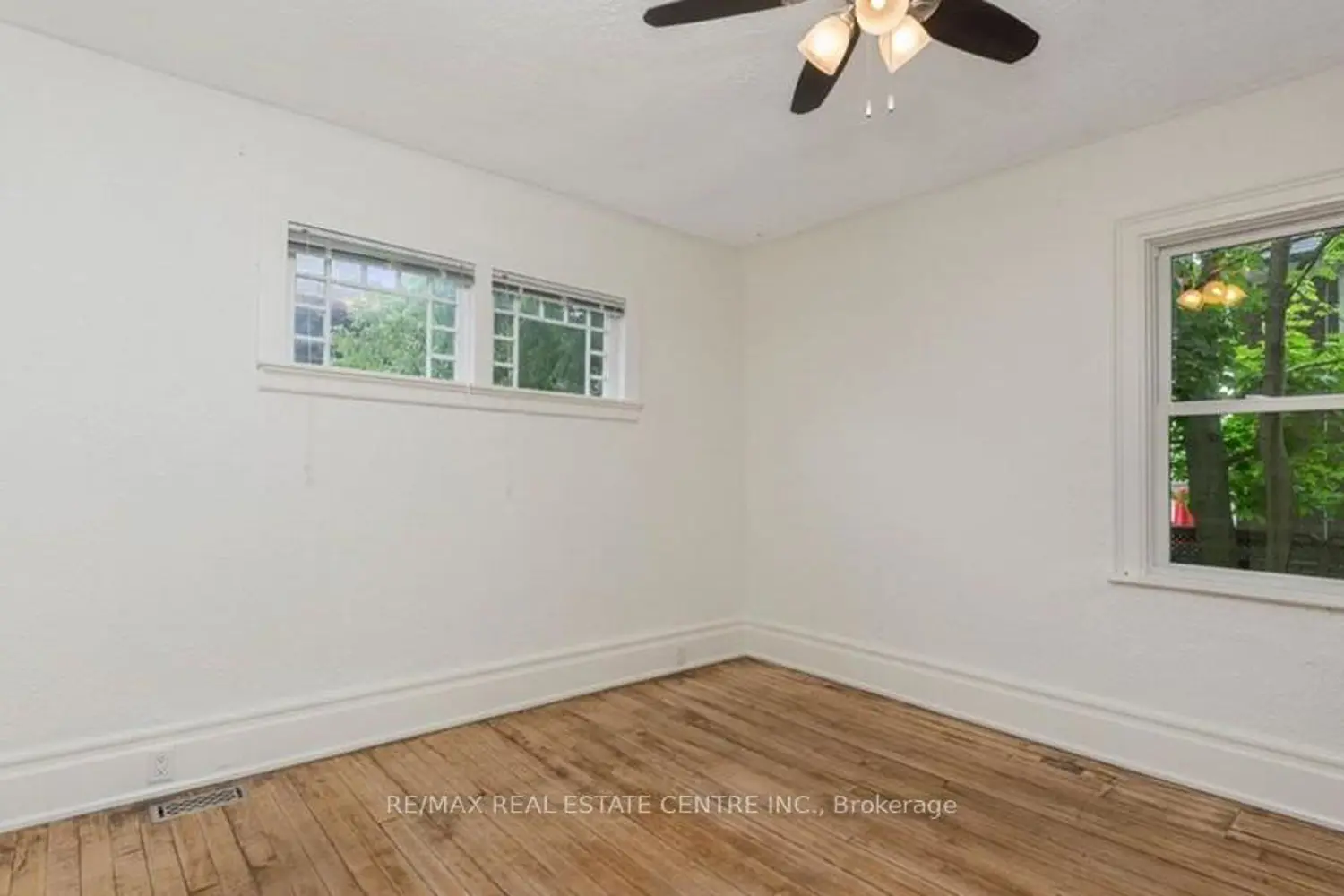 Additional image 3 of 14 Young Street