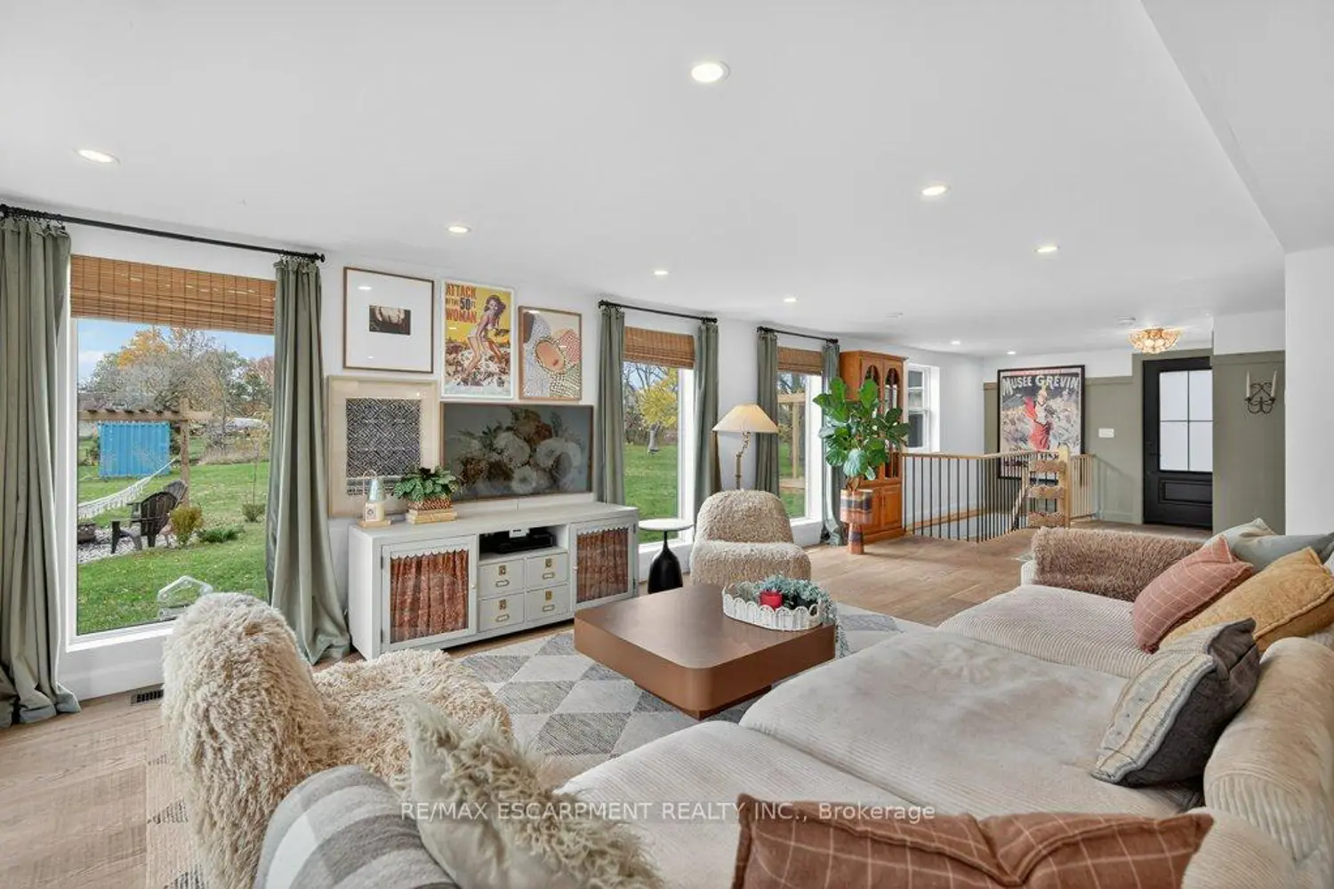 Additional image 3 of 5 Lees Line