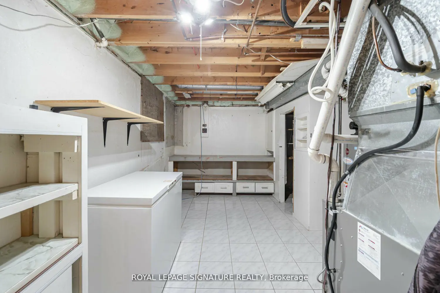 Additional image 18 of 2497 Wyatt Street