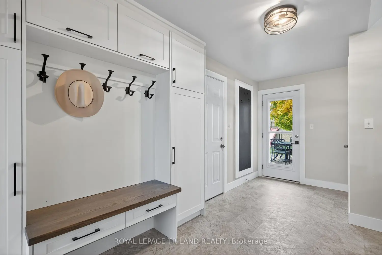 Additional image 2 of 11565 Springfield Road