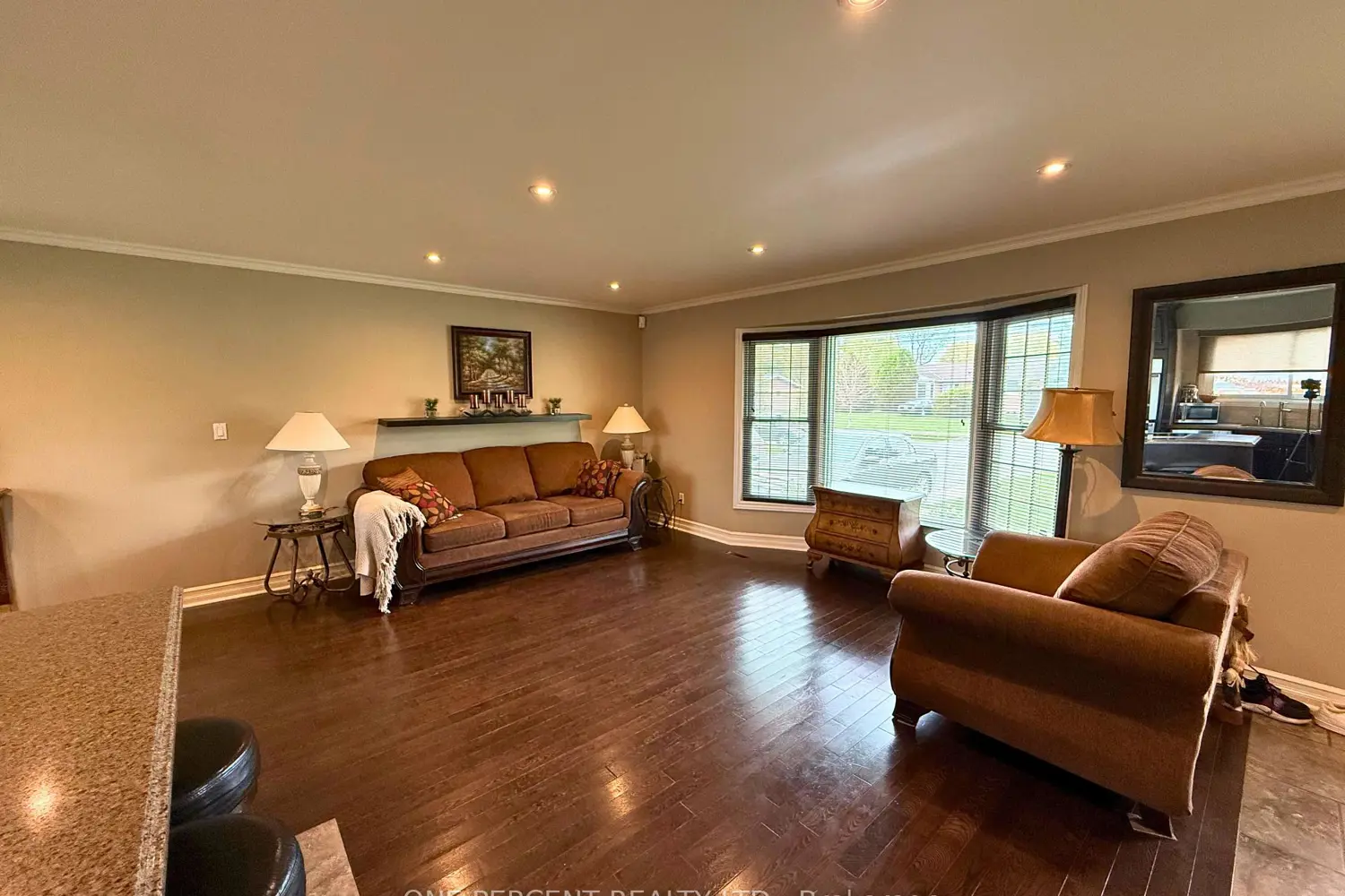 978 Ferndale Avenue photo 3
