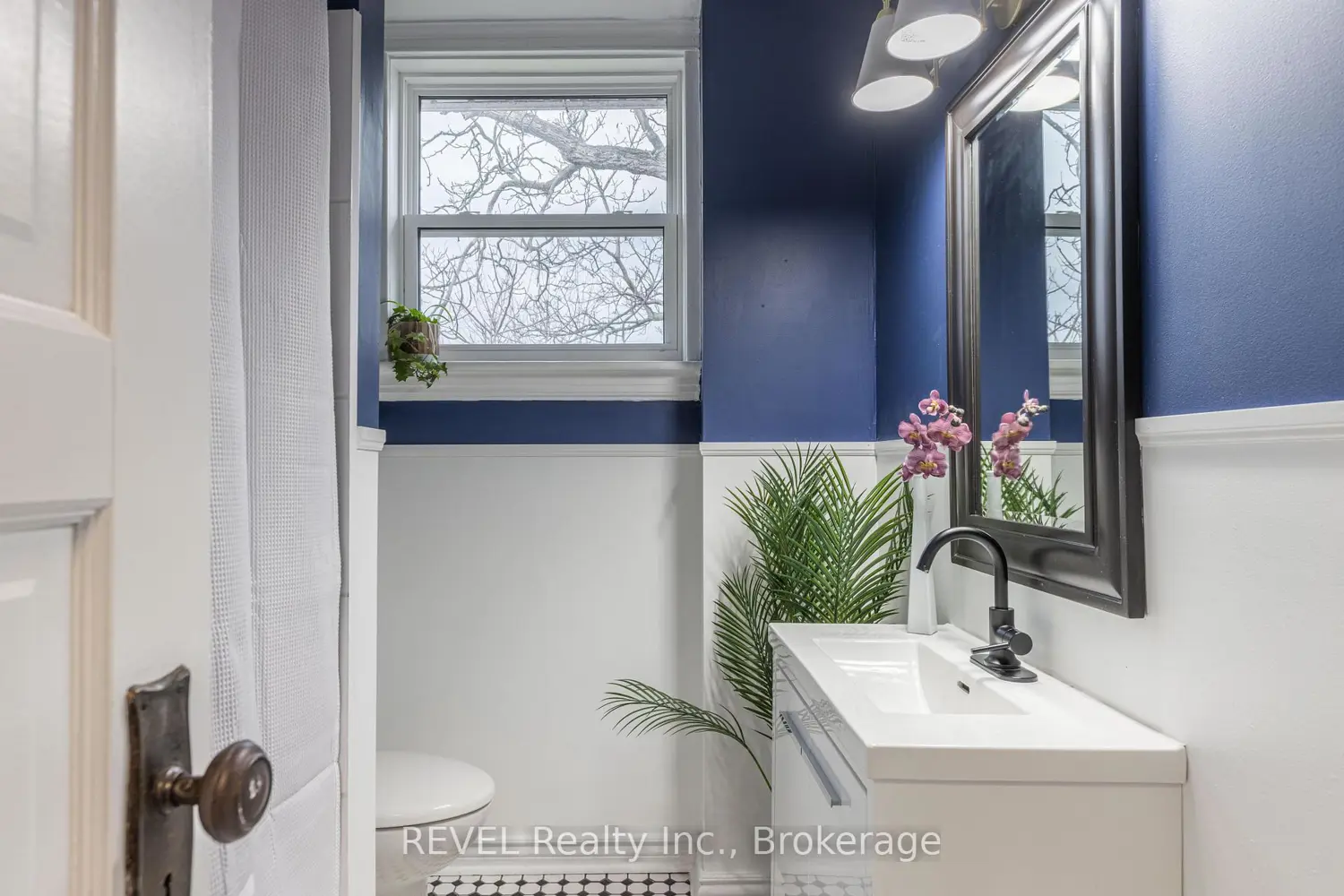 Additional image 9 of 10 Canal Street