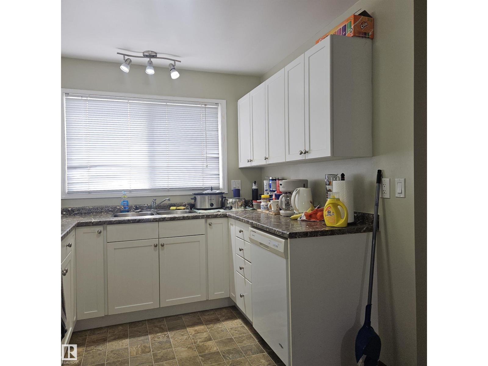 Additional image 6 of 8317 69 Avenue NW, Edmonton, AB, T6C0A1