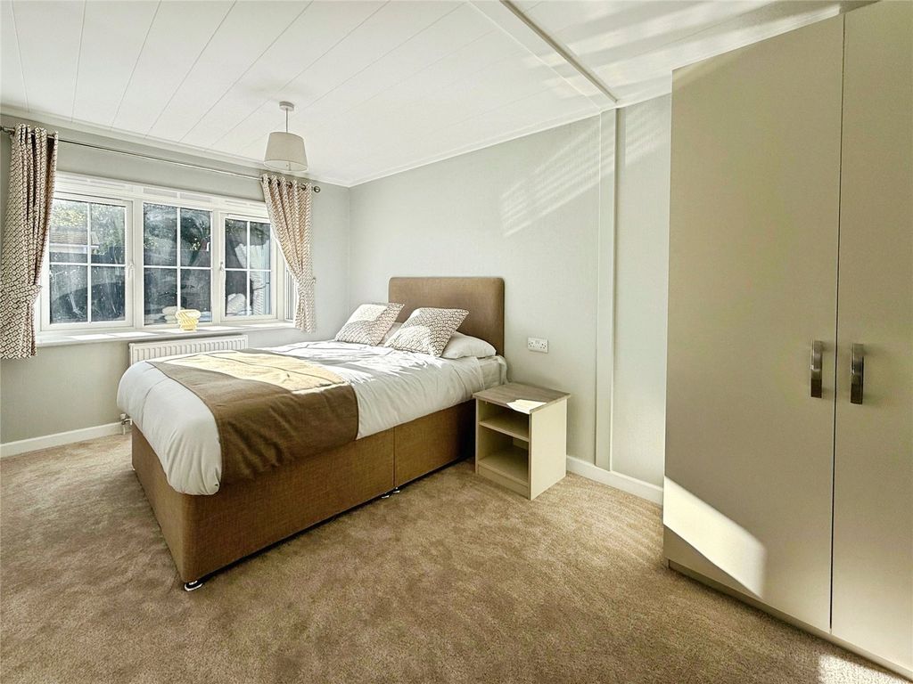 Additional image 6 of 2 bed detached house for saleBrownfield Gardens, Maidenhead, Berkshire SL6