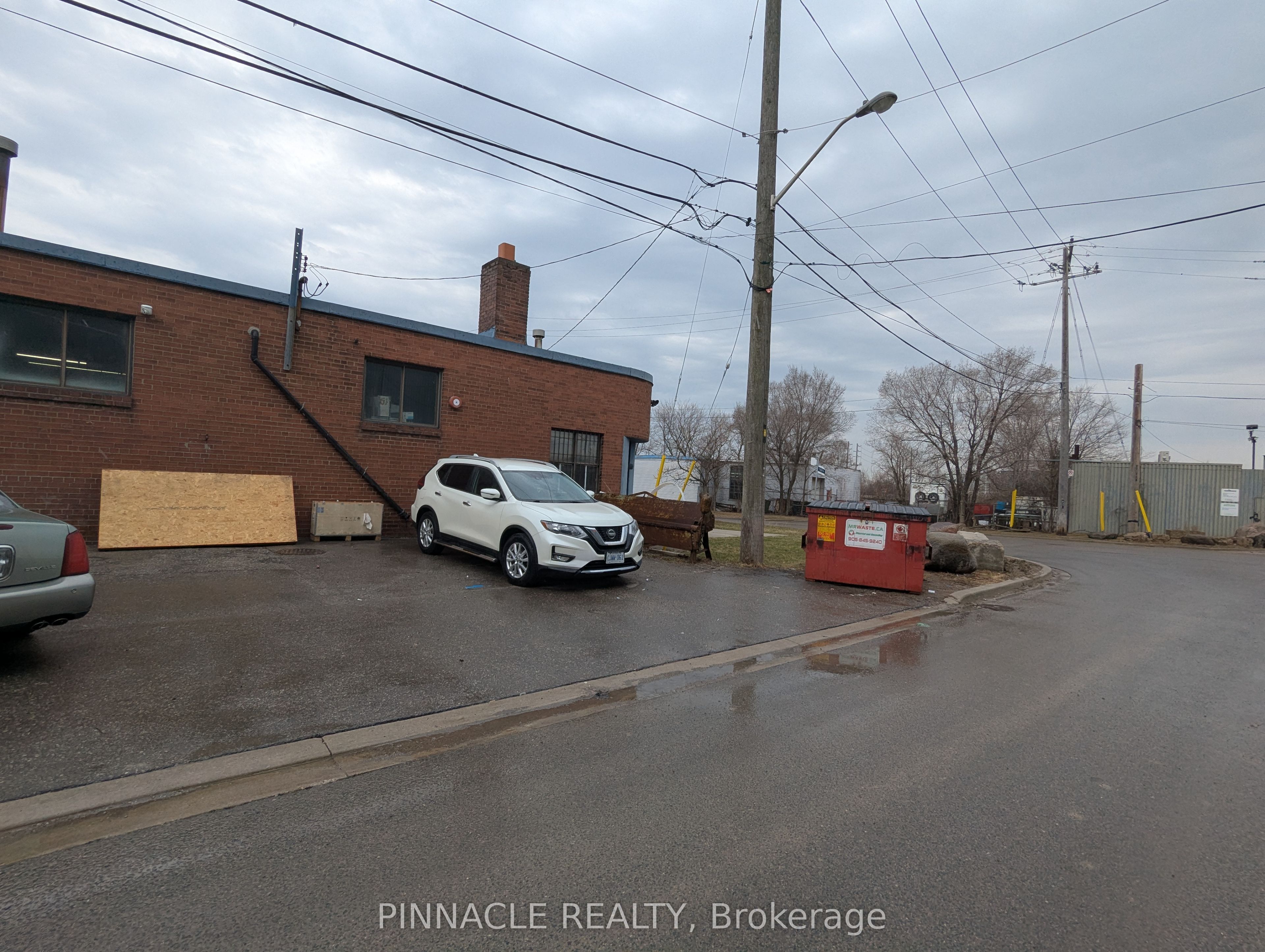 B-3 Towns Road, Toronto, ON, M8Z 1A1