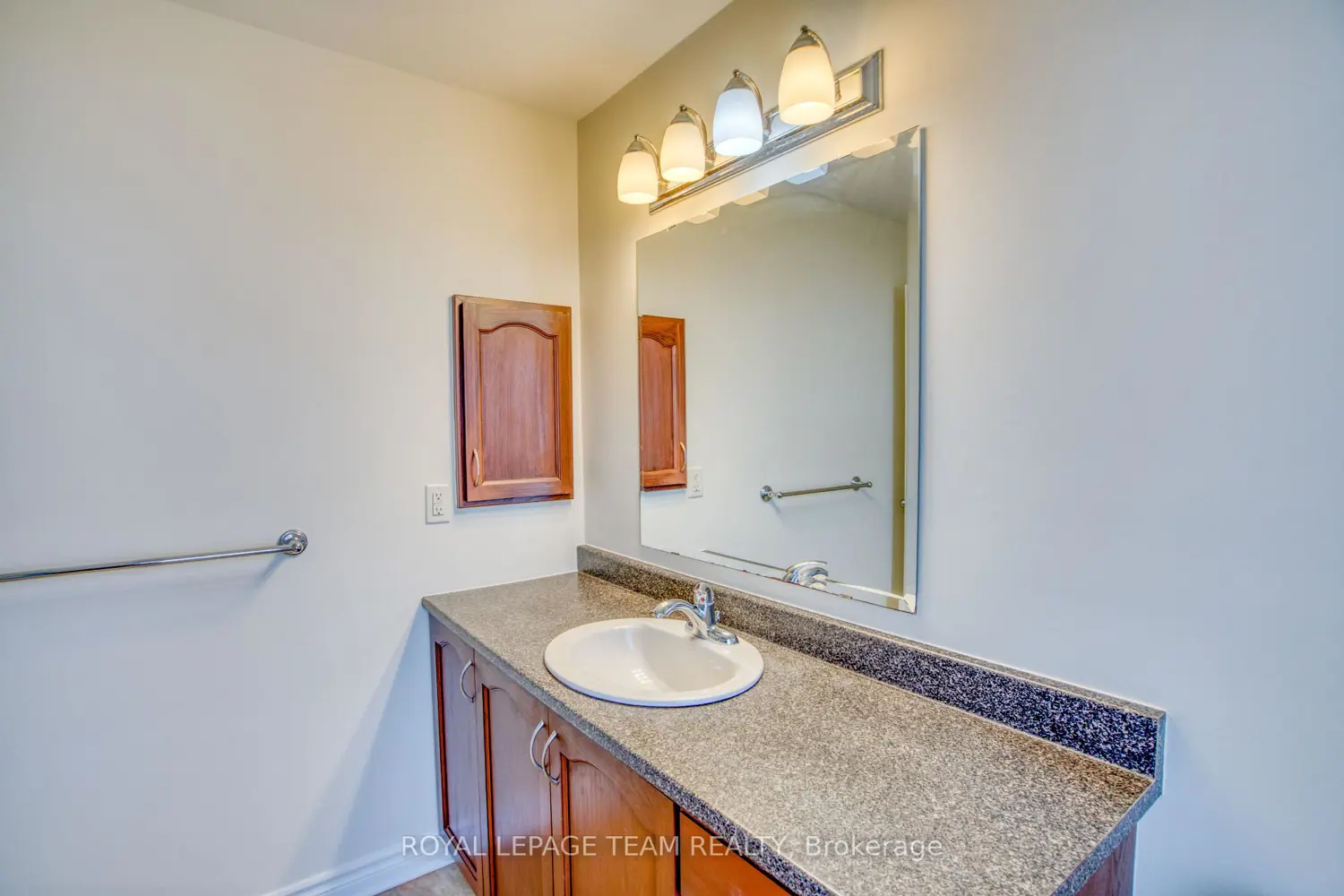 Additional image 18 of 176 Paseo Private 7