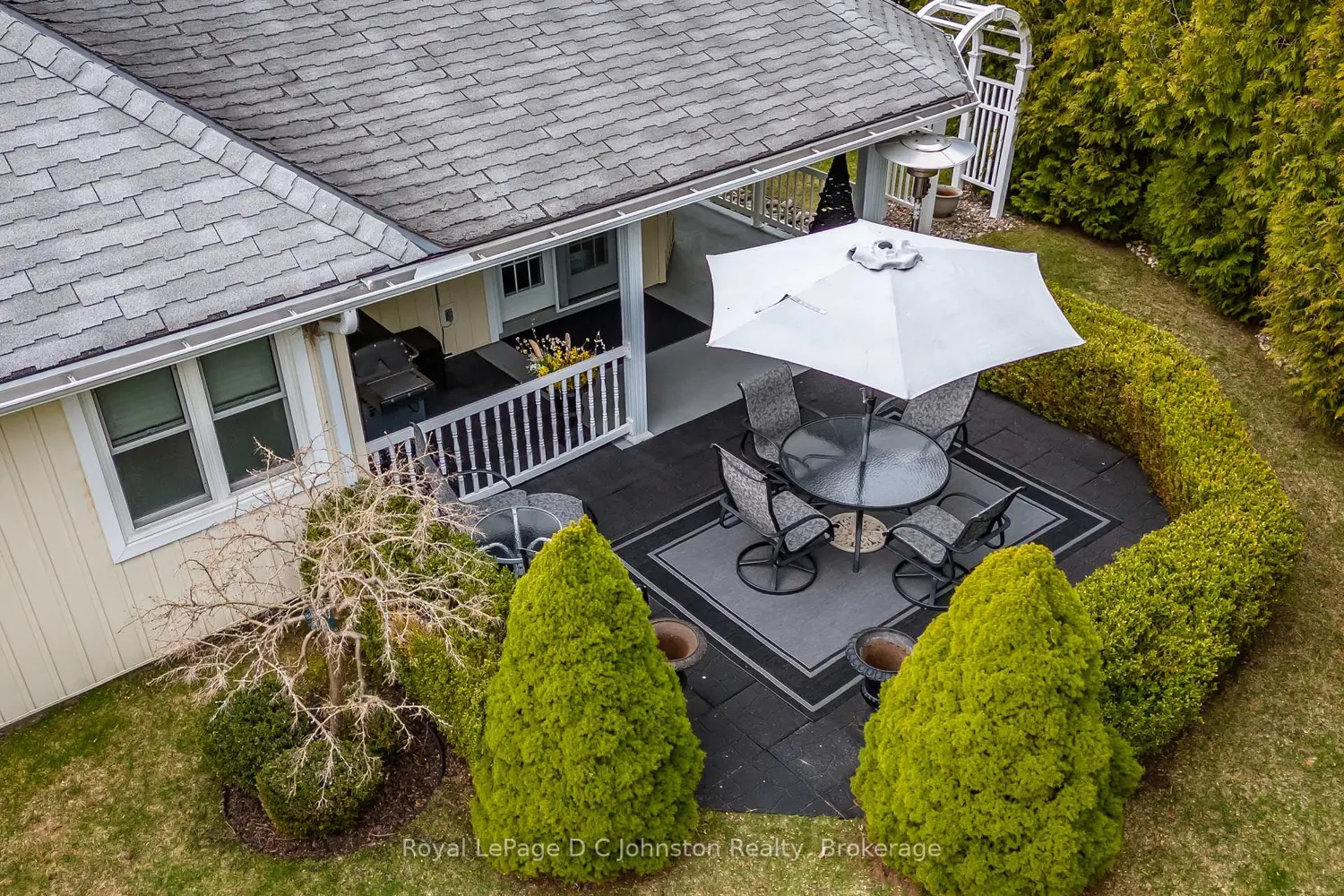 541 Meadow Lane photo 4