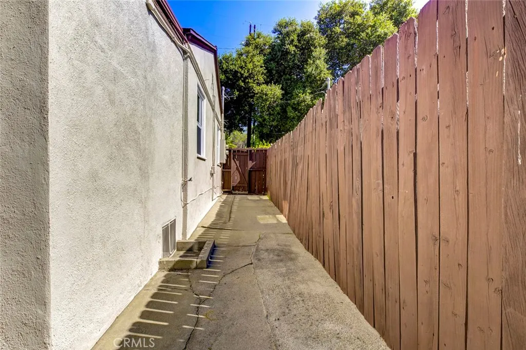 Additional image 97 of 3352 Montrose Ave, La Crescenta, CA 91214