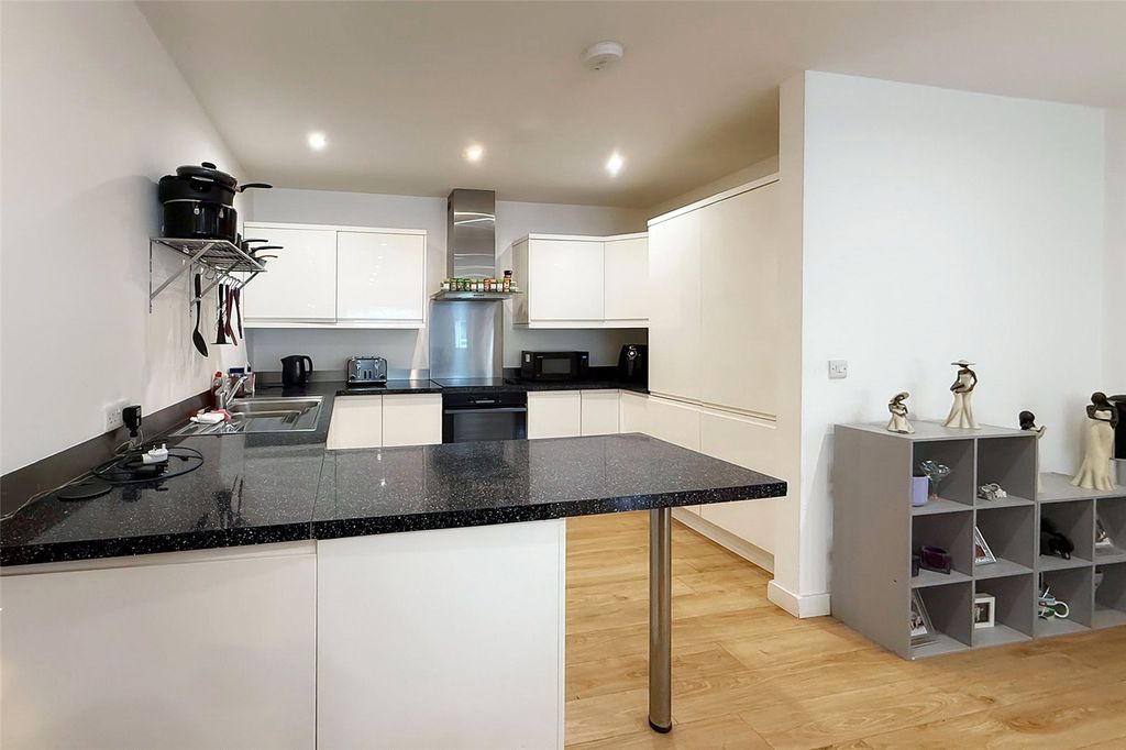 Additional image 14 of 2 bed flat for saleAntonia Court, Terminus Road, Littlehampton, West Sussex BN17
