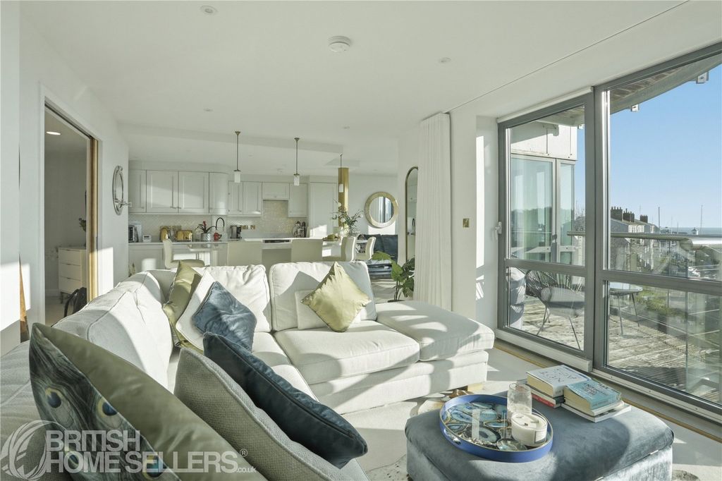 Additional image 9 of 2 bed flat for saleParsonage Way, Plymouth, Devon PL4