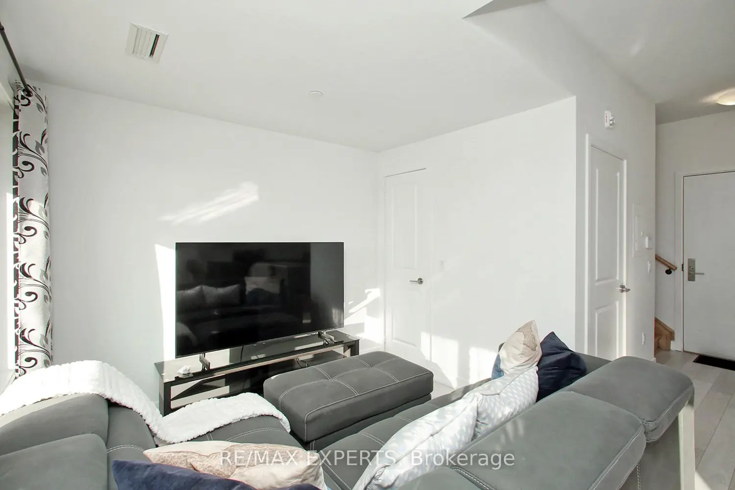 Additional image 6 of 155 Downsview Park Boulevard 115