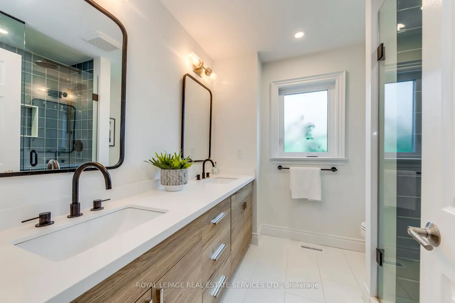 Additional image 15 of 1387 Bayshire Drive