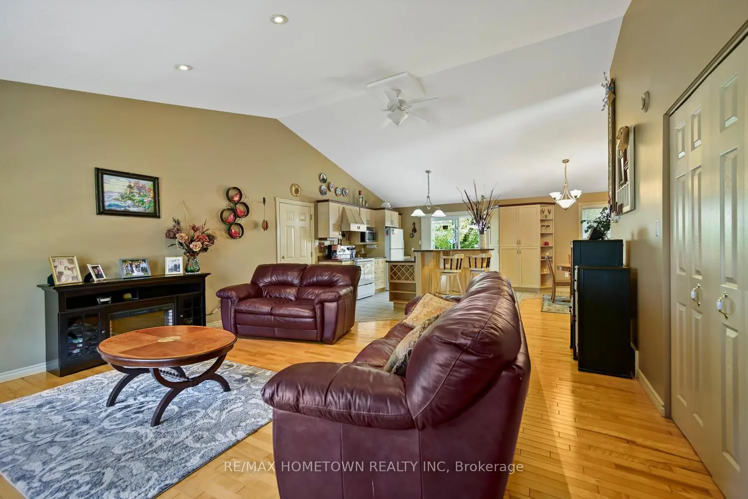 Additional image 8 of 8121 Main Street