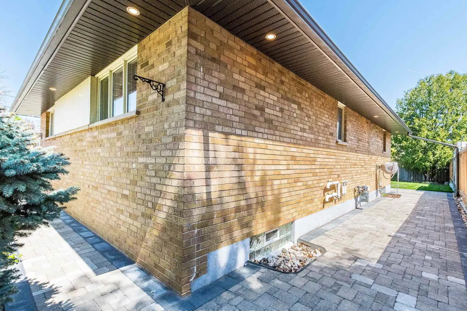 Additional image 20 of 37 Suburban Drive