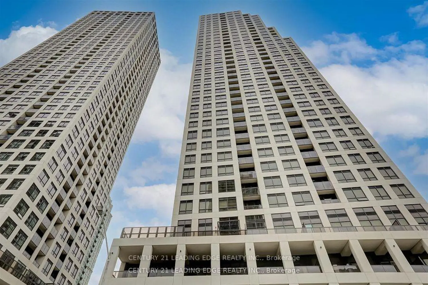 Additional image 19 of 36 Elm Drive 803