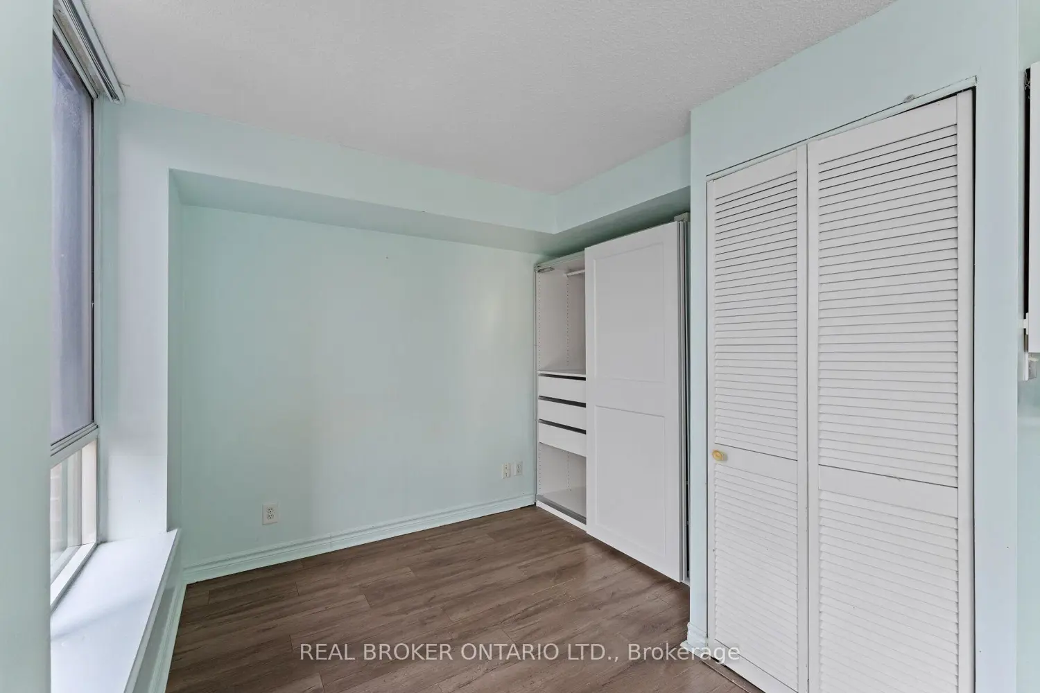 Additional image 8 of 801 King Street 907