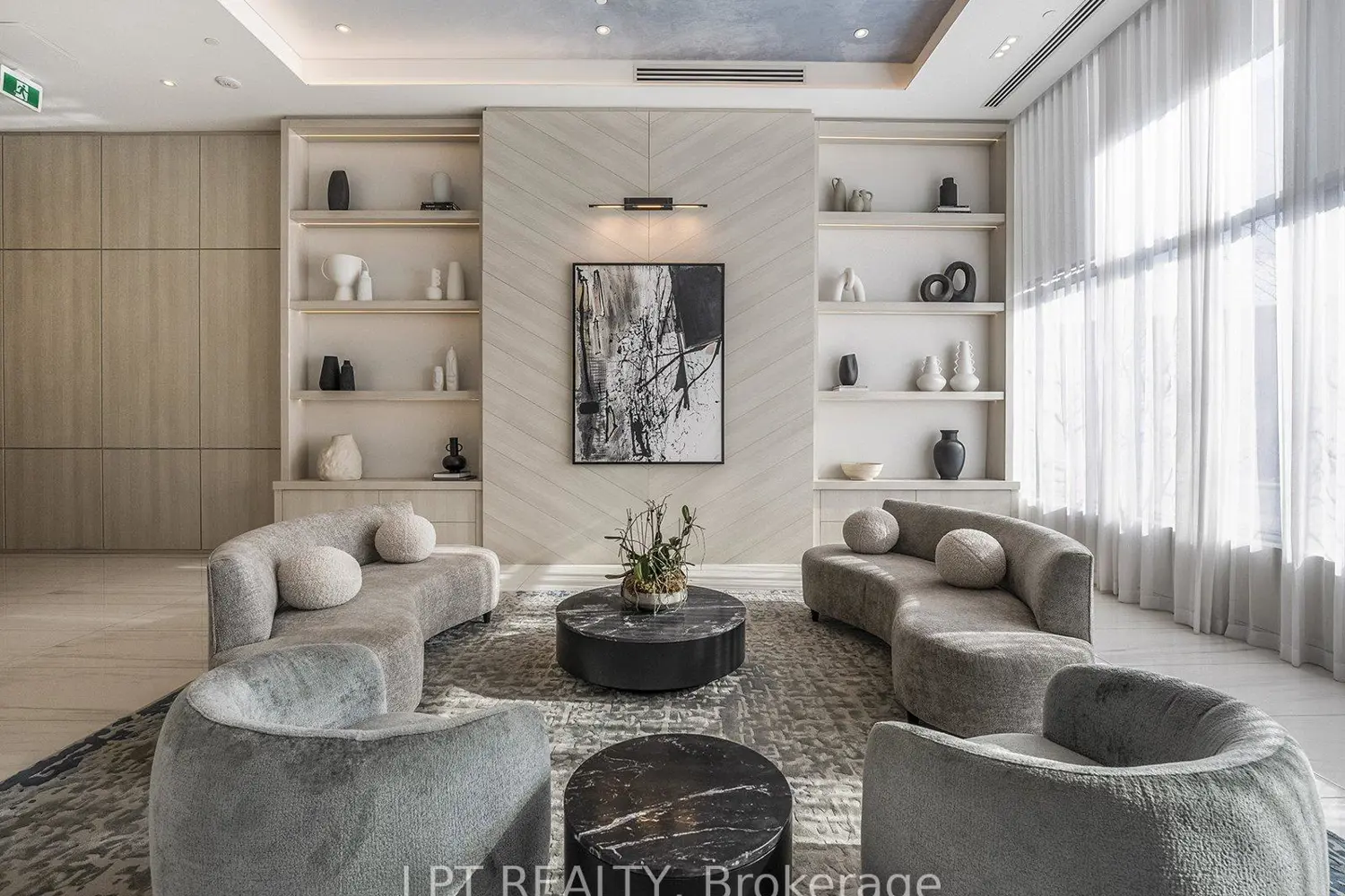 Additional image 12 of 1063 Douglas Mccurdy Common 615