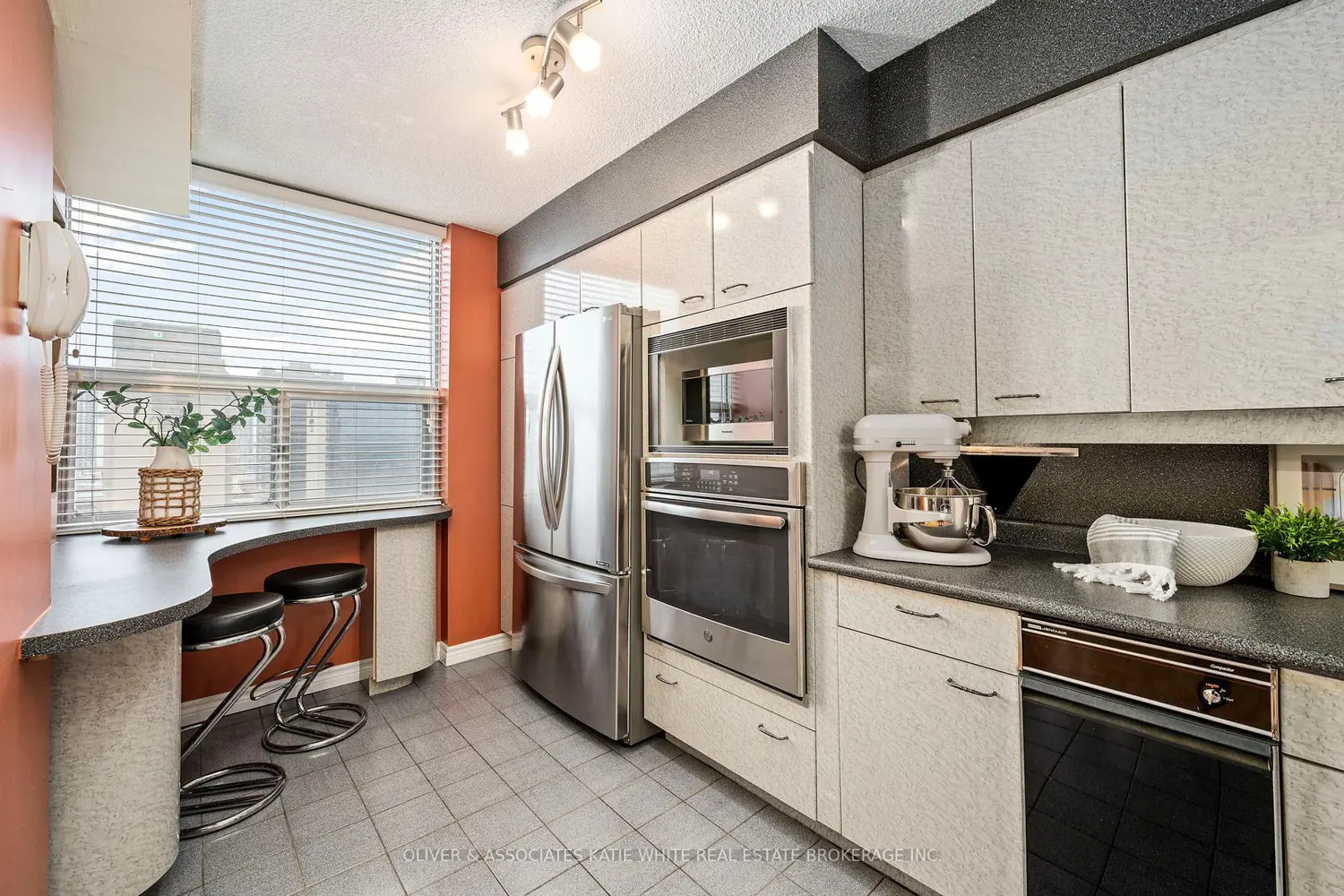 Additional image 6 of 380 King Street 1507