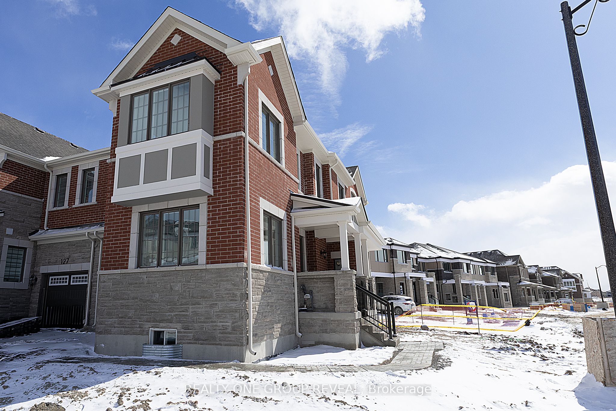 27 Moss Drive, Markham, ON, L6C 1N3