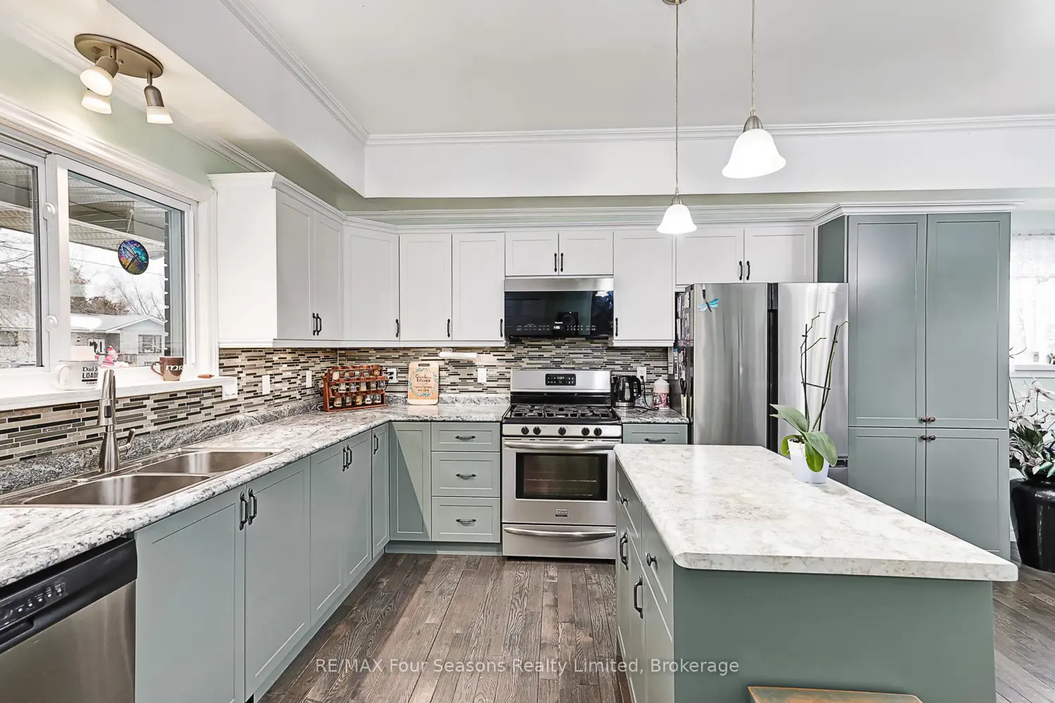 Additional image 6 of 225 Christopher Street