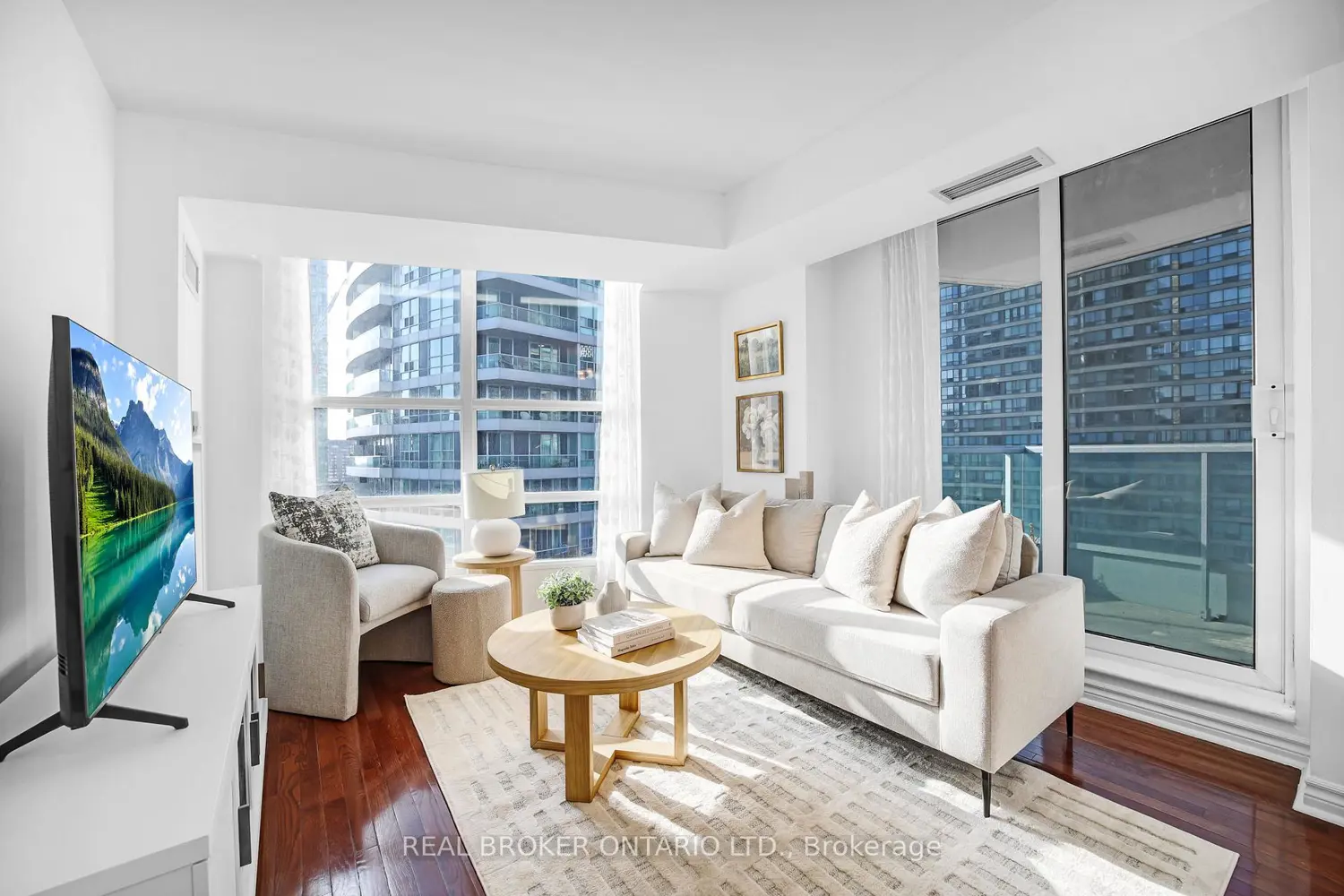 Additional image 10 of 1 Elm Drive 1005