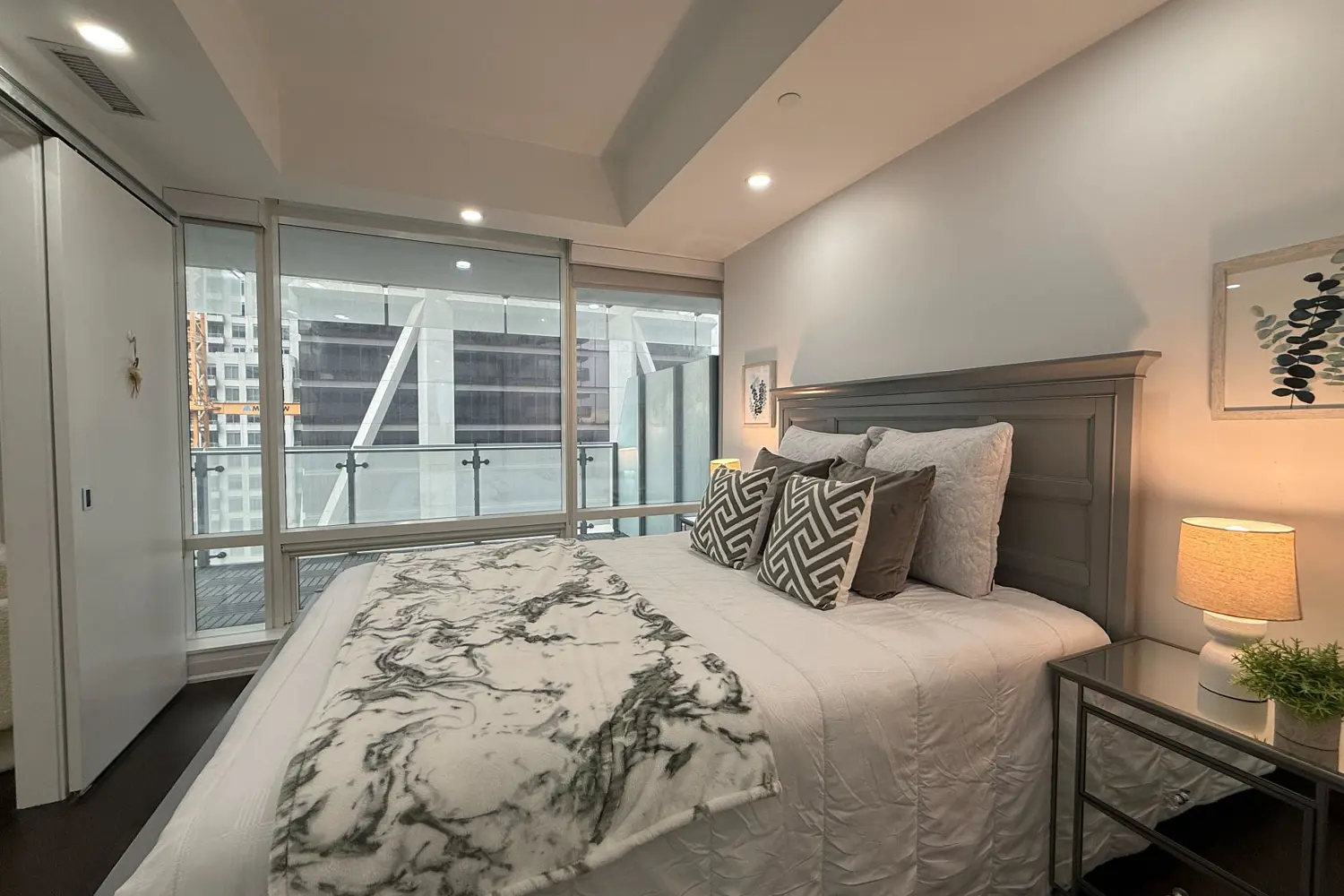 Additional image 9 of 1 Bloor Street 1508