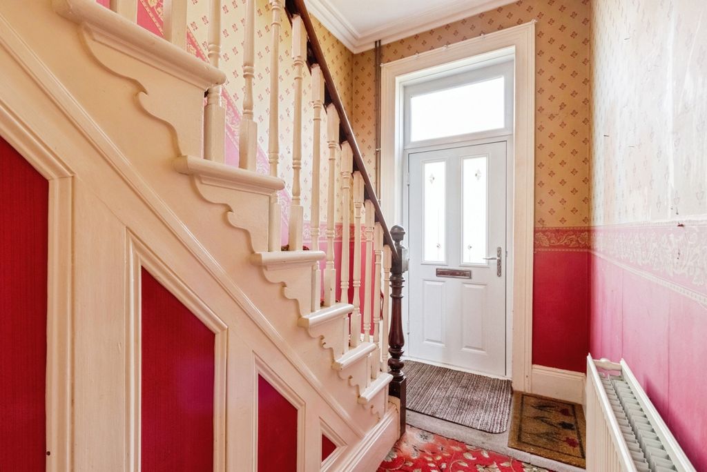 Additional image 5 of 4 bed detached house for saleCollege Grove, Wakefield, West Yorkshire WF1