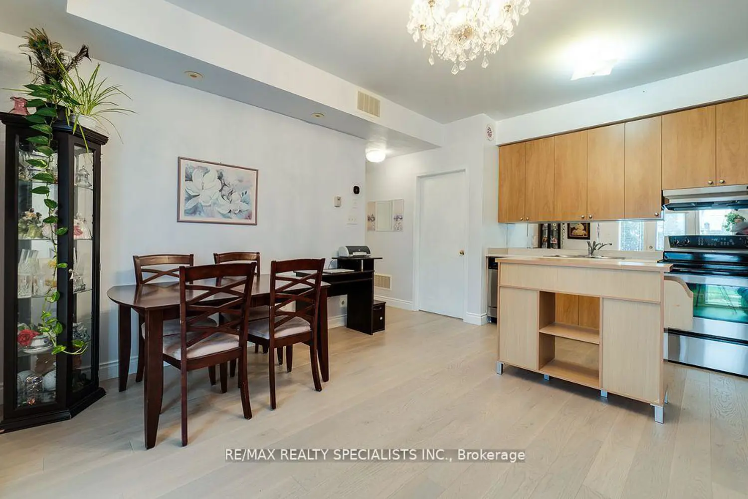 Additional image 8 of 4985 Southampton Drive 44