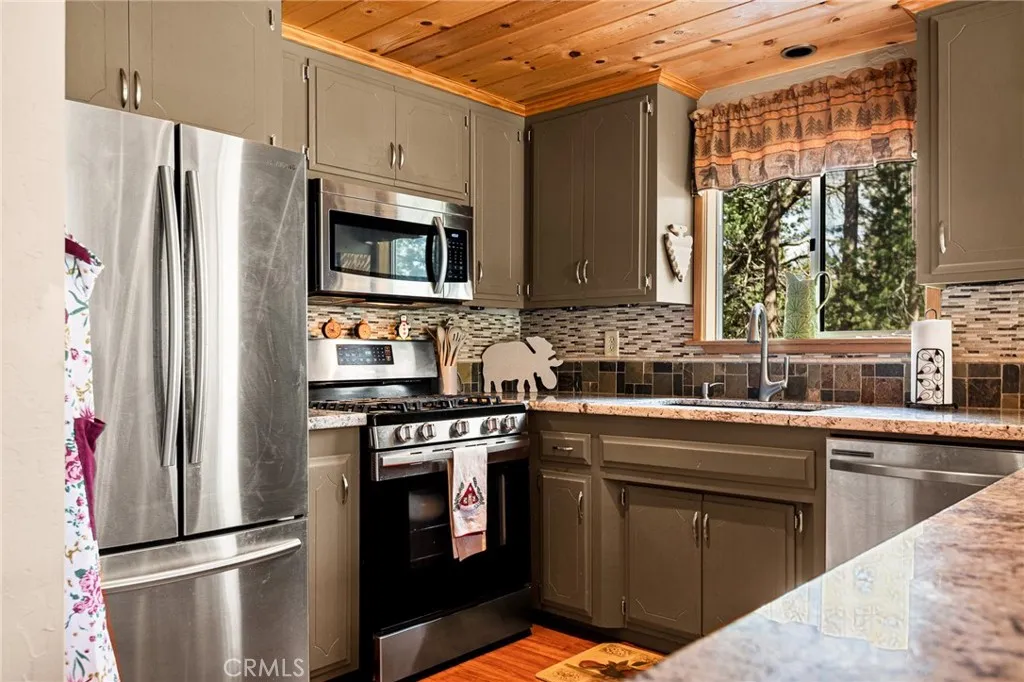 Additional image 12 of 348 Brentwood Dr, Lake Arrowhead, CA 92352