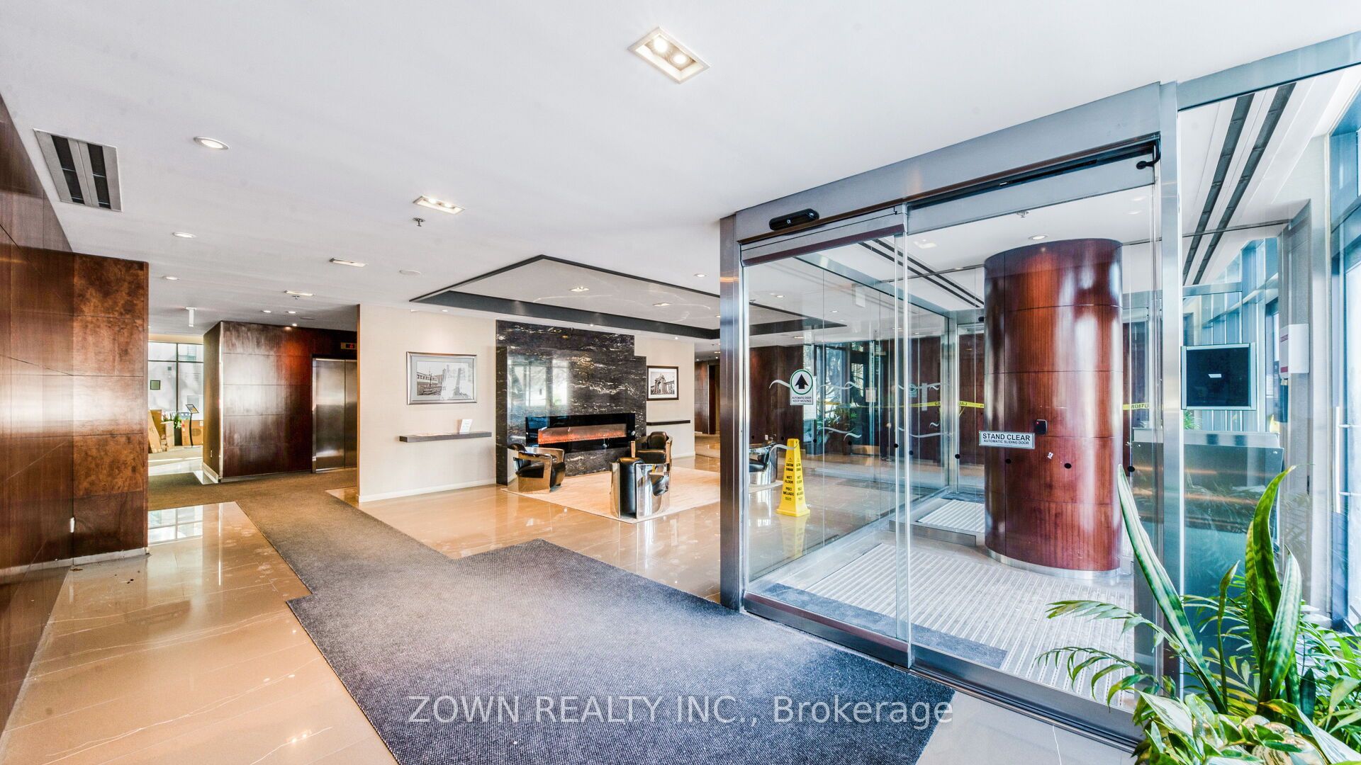 Additional image 3 of 220-231 Fort York Boulevard, Toronto, ON, M5V 1B2