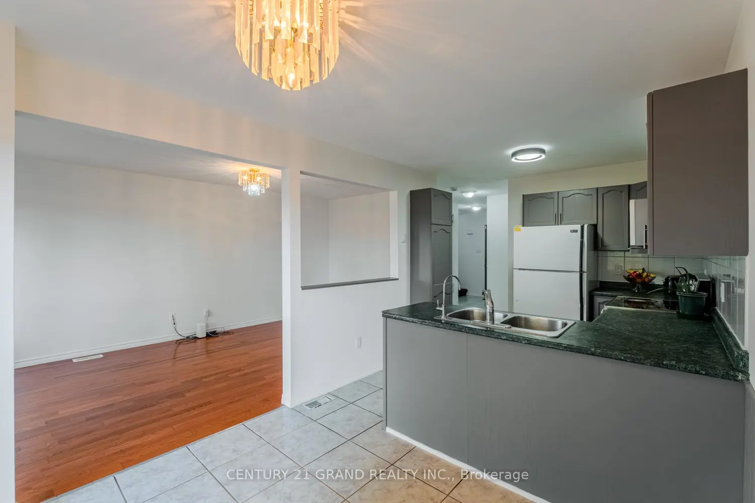 Additional image 7 of 25 Anastasia Crescent