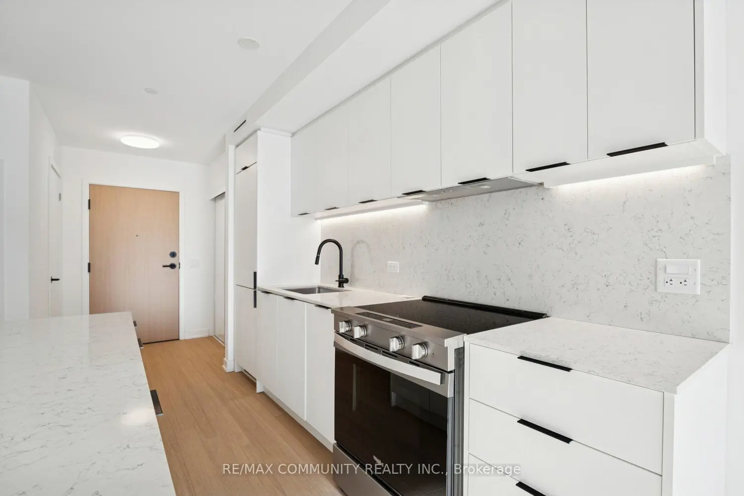 Additional image 6 of 31 Huron Street 415