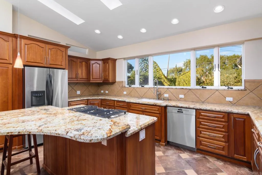 Additional image 73 of 1180 Barcelona Drive, San Diego, CA 92107