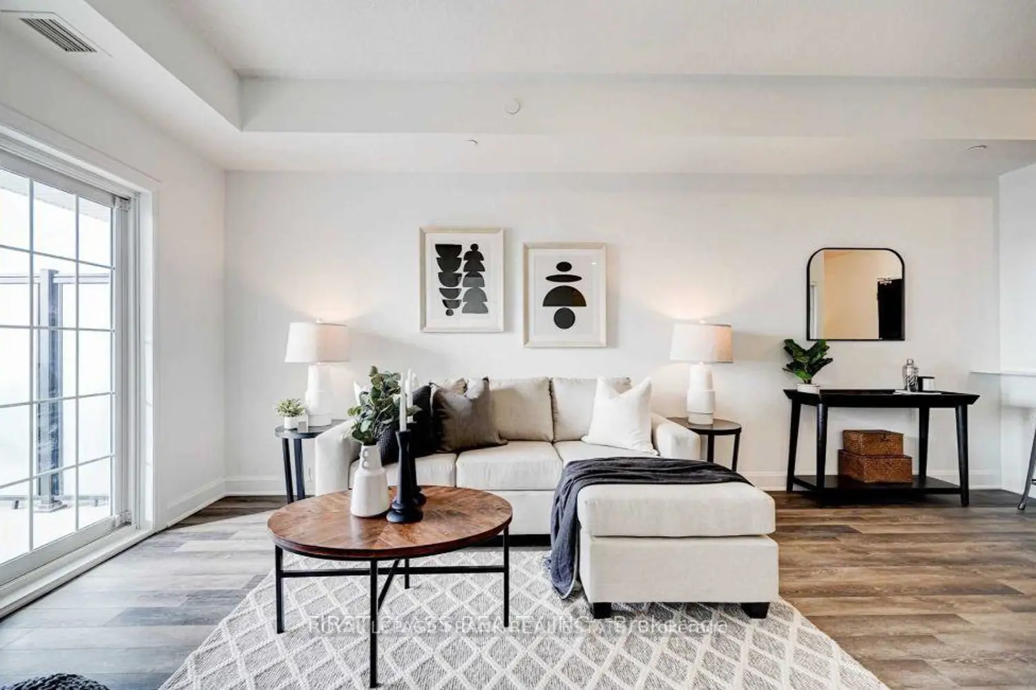 Additional image 3 of 50 Lakebreeze Drive 317