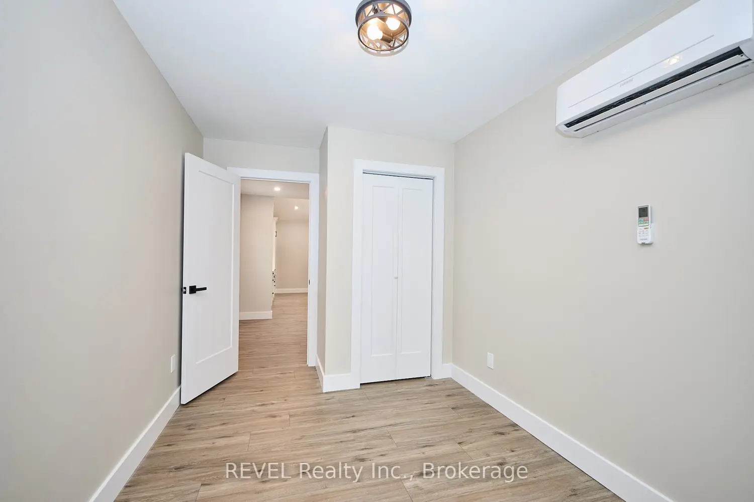 Additional image 17 of 406 Hennepin Avenue