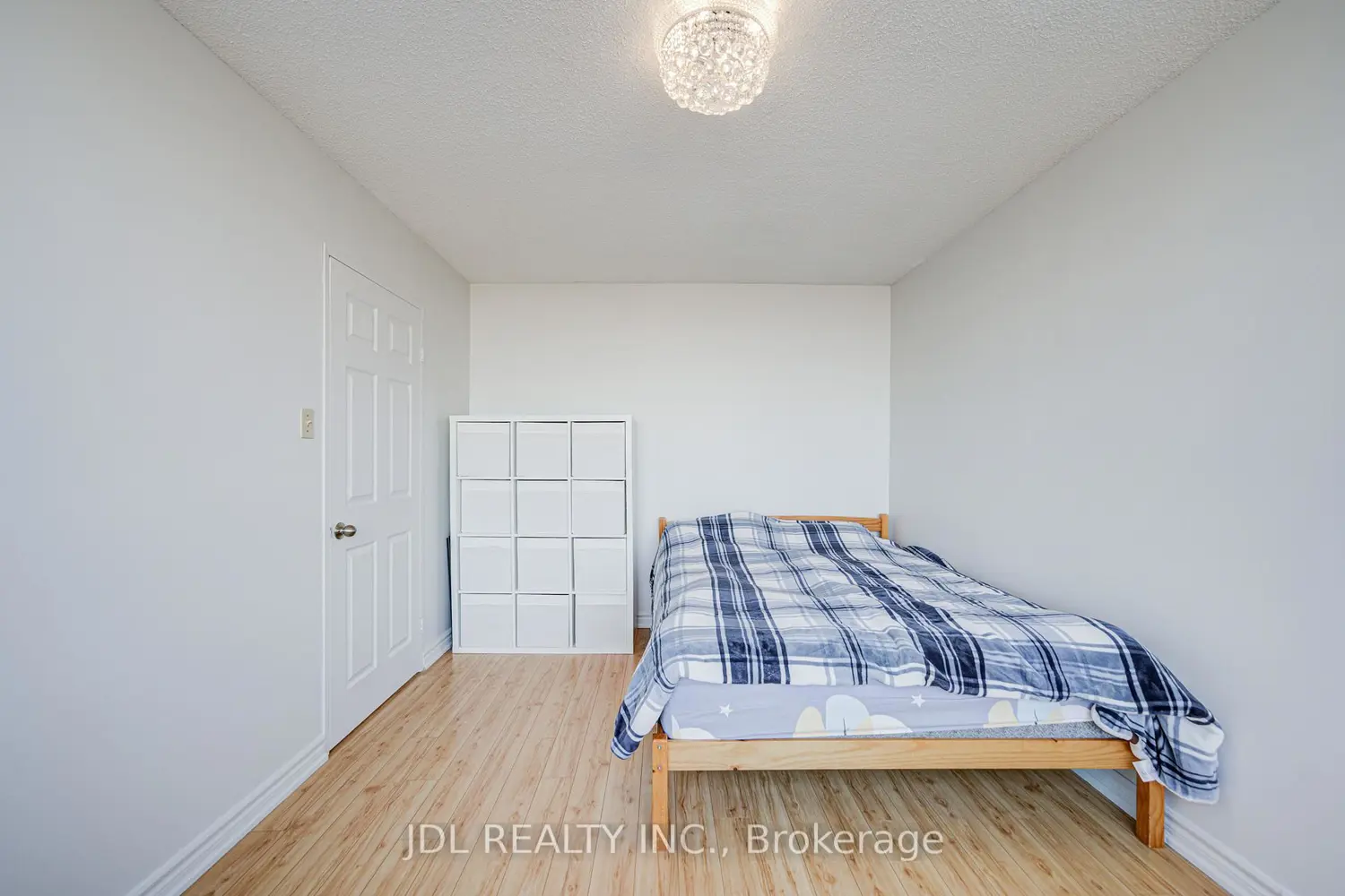 Additional image 15 of 1 Reidmount Avenue 1106