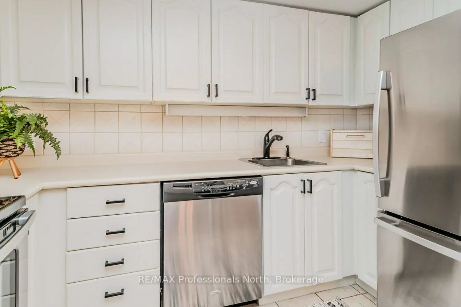 Additional image 8 of 33 Deerhurst Drive 105