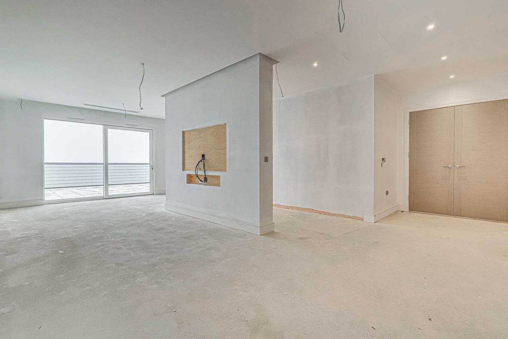 Additional image 23 of 3 bed penthouse for saleBeech Road, Benfleet SS7