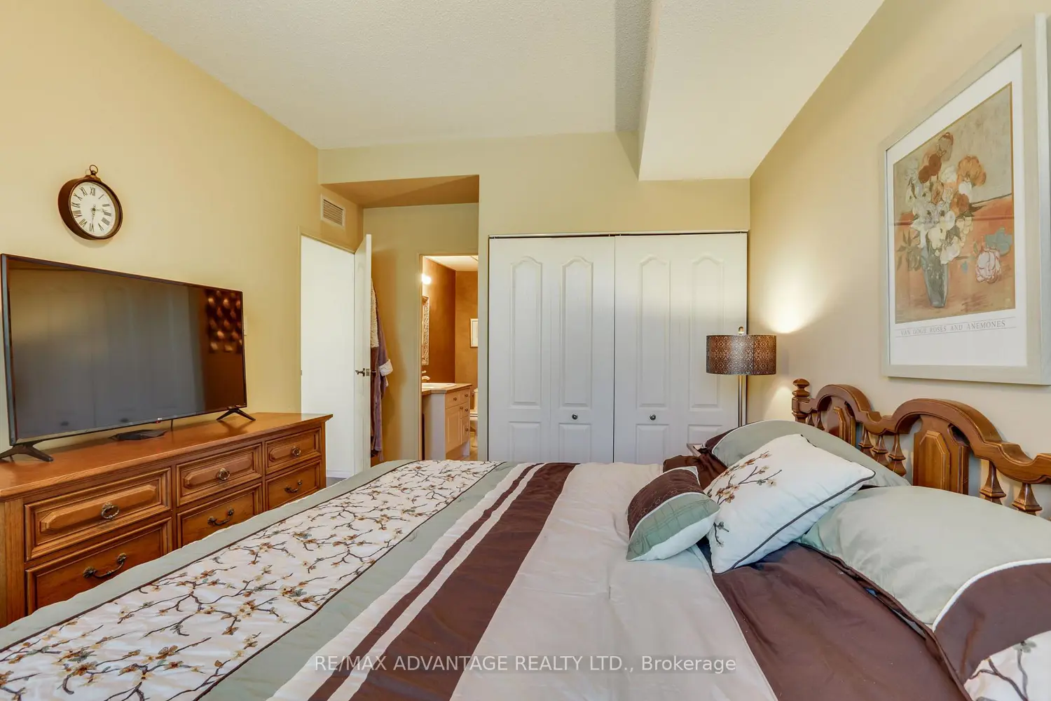 Additional image 16 of 521 Riverside Drive 105