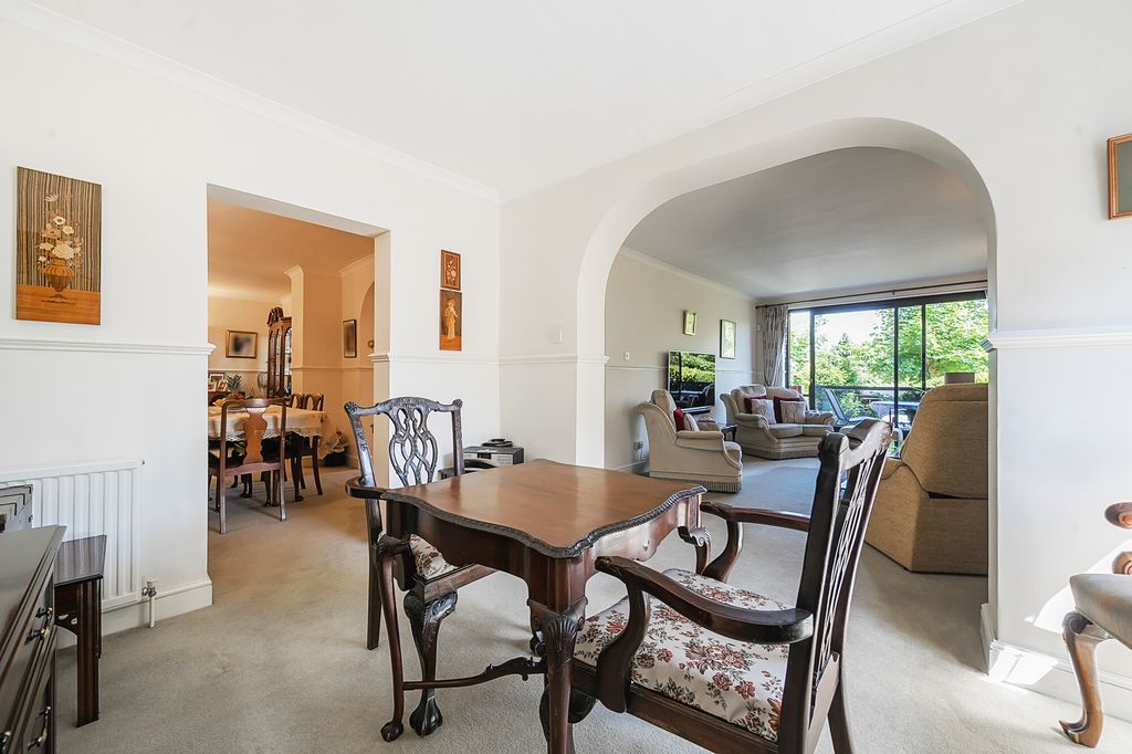 Additional image 5 of 2 bed flat for saleLyonsdown Road, New Barnet EN5