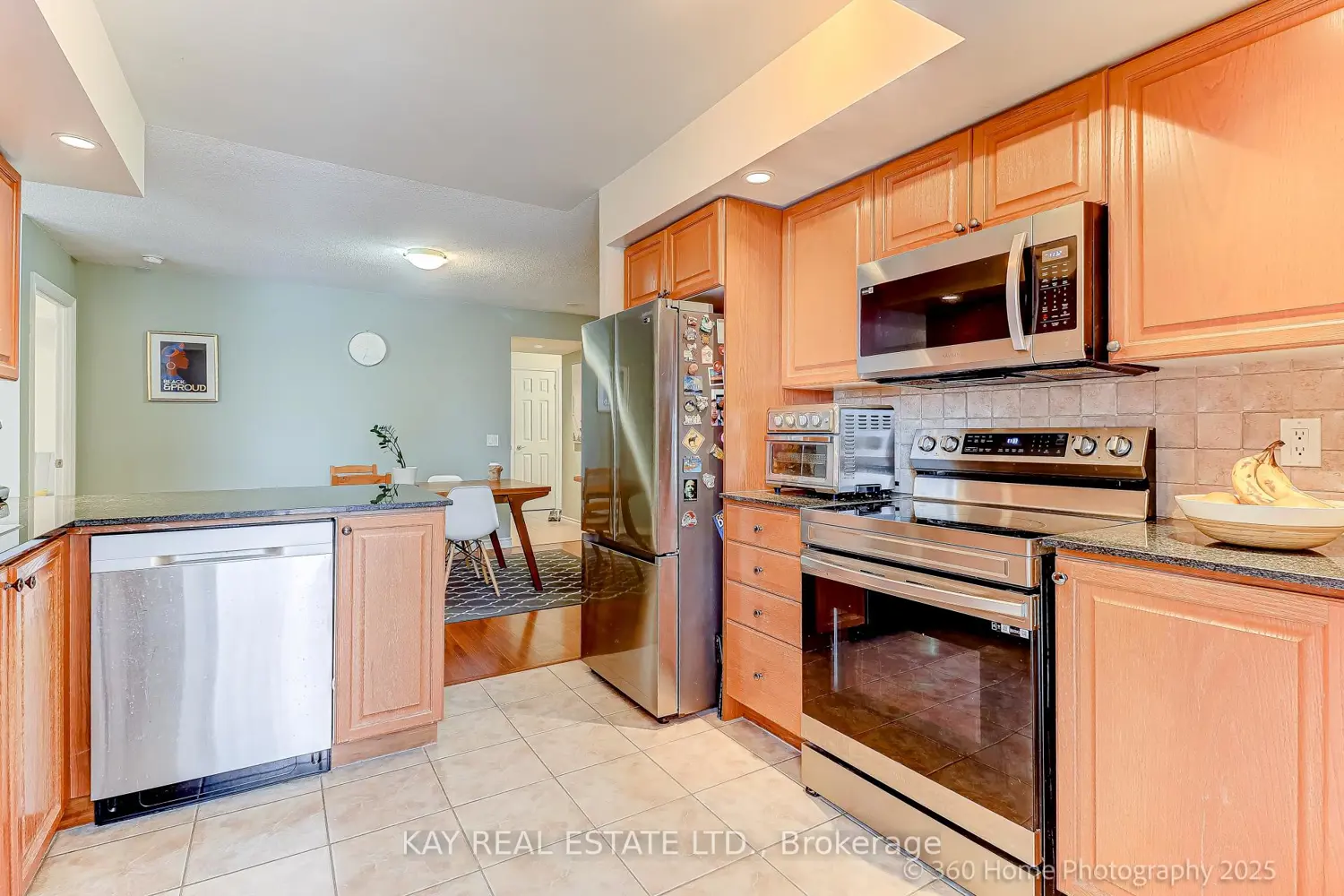 Additional image 14 of 5233 Dundas Street 1526