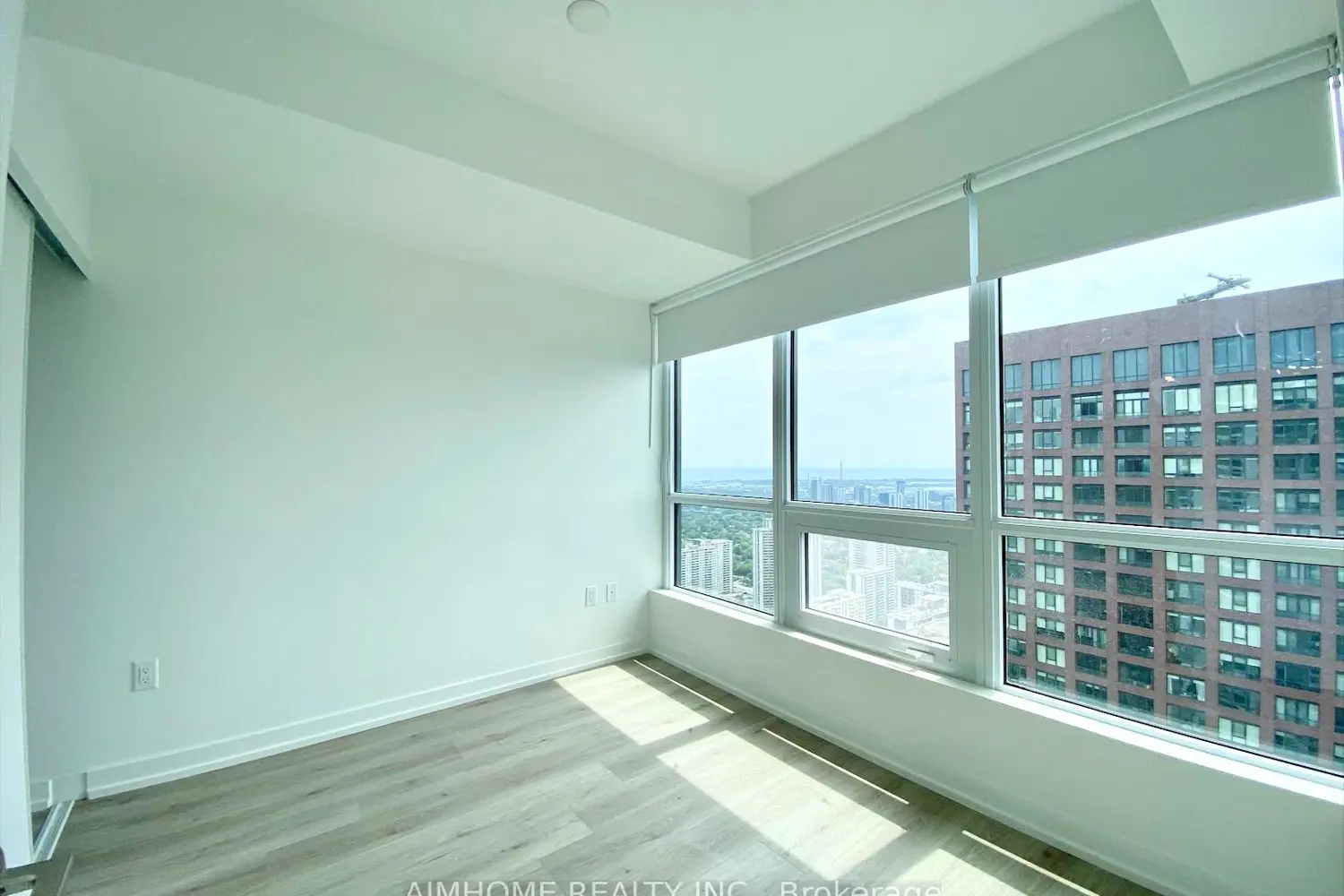 Additional image 6 of 395 Bloor Street 4902