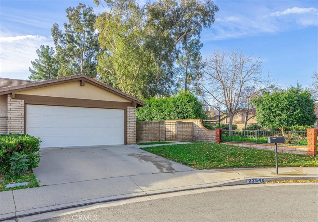 Additional image 2 of 23540 Lampara Dr, Valencia, CA 91355