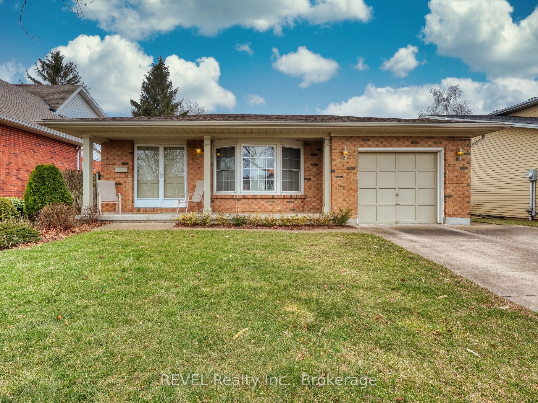 31 Cole Farm Boulevard, St. Catharines, ON, L2N 7E2